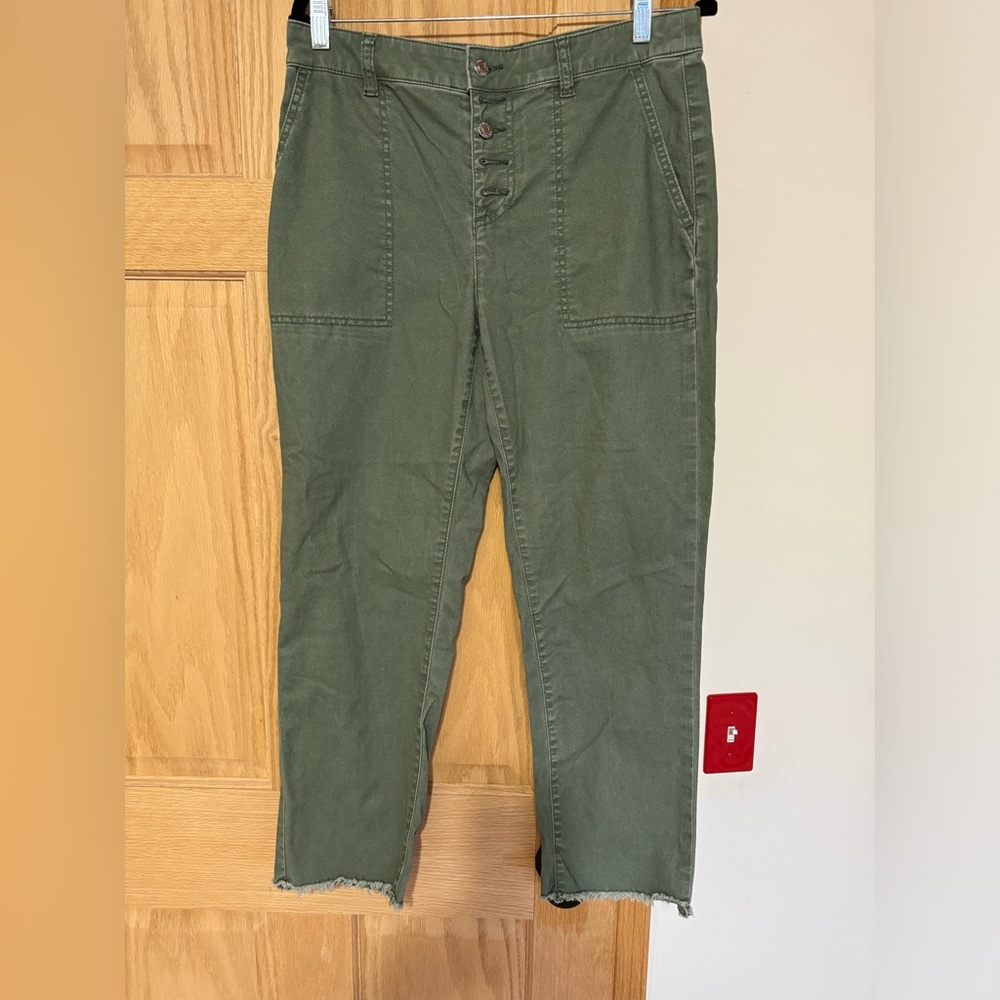 Loft army green pants- very comfy- size 4